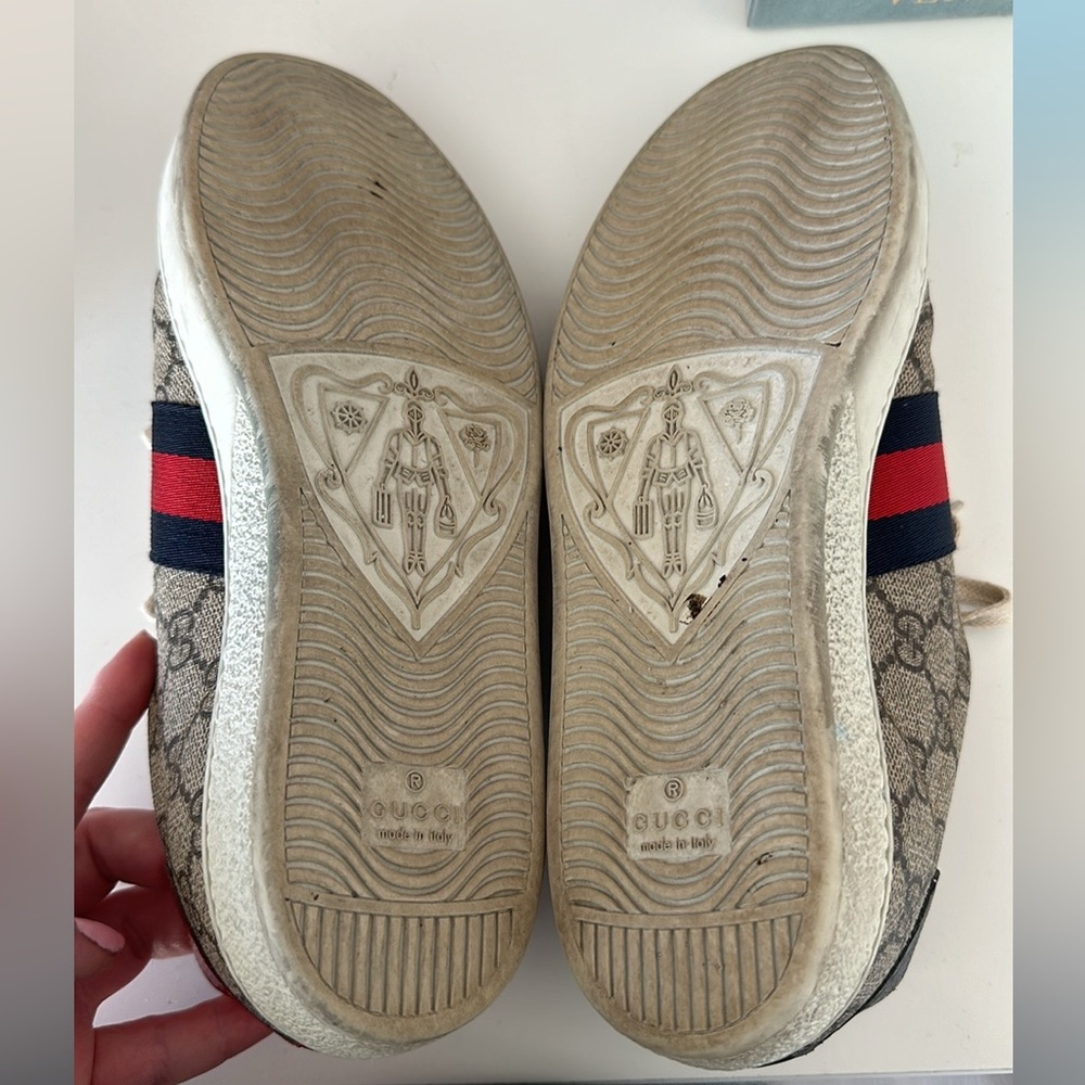 Gucci Ace GG Supreme Sneakers - Picture 5 of 8